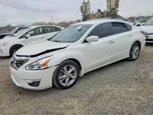 Nissan Altima 2.5 2.5L 4 2015