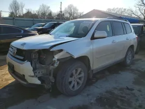 Toyota Highlander BASE 3.5L 6 2013