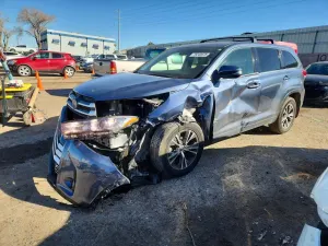 Toyota Highlander LE 3.5L 6 2017
