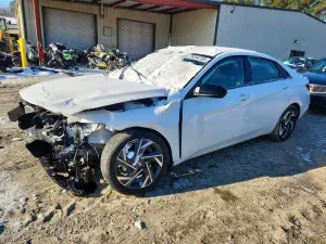 Hyundai Elantra SEL SPORT 2.0L 4 2025