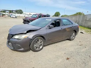 Toyota Camry LE 2.5L 4 2015