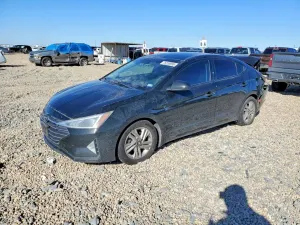 Hyundai Elantra SEL 2.0L 4 2019