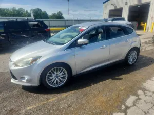 Ford Focus SEL 2.0L 4 2012