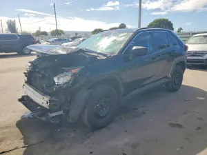 Toyota Rav4 LE 2.5L 4 2021