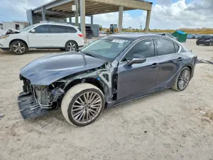 Lexus IS 300 2.0L 4 2023