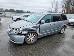 Chrysler Town & Country 3.6L 6 2014