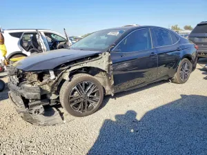 Toyota Camry XSE 2.5L 4 2025