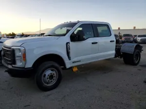 Ford F-350 SUPER DUTY 6.7L 8 2023