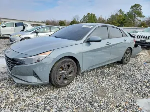 Hyundai Elantra SEL 2.0L 4 2022