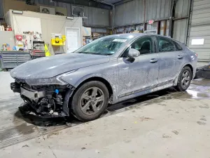 Kia K5 LXS 1.6L 4 2023