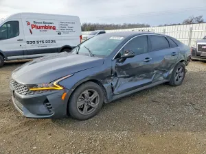 Kia K5 LXS 1.6L 4 2023