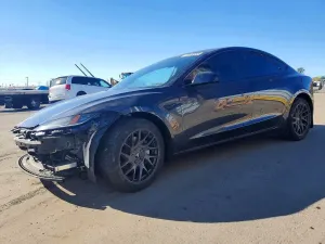 Tesla Model 3 2024