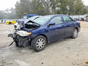 Toyota Corolla BASE 1.8L 4 2013