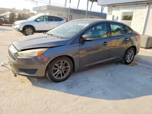 Ford Focus SE 2.0L 4 2017