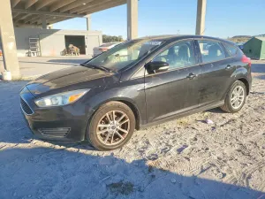 Ford Focus SE 2.0L 4 2015