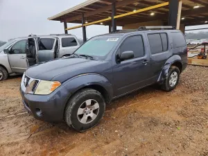 Nissan Pathfinder S 4.0L 6 2011