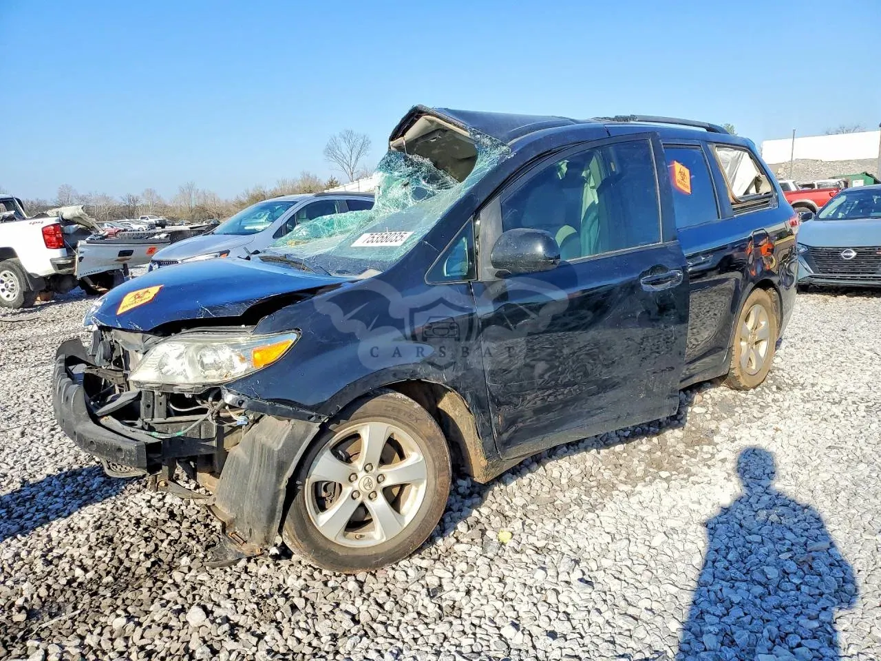 Toyota Sienna LE 3.5L 6 2011