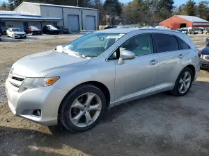 Toyota Venza LE 3.5L 6 2013