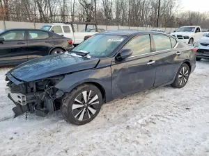 Nissan Altima SL 2.5L 4 2020