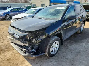 Toyota Rav4 LE 2.5L 4 2020