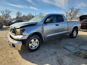 Toyota Tundra DOUBLE CAB SR5 5.7L 8 2010