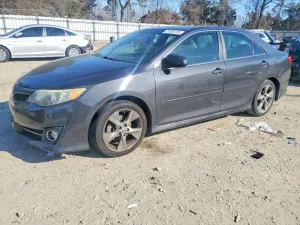 Toyota Camry SE 3.5L 6 2012