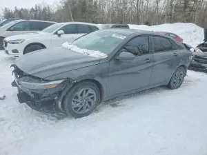 Hyundai Elantra 2.0L 4 2025