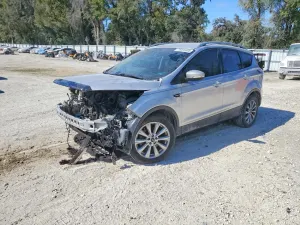 Ford Escape TITANIUM 2.0L 4 2017