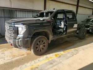 GMC Sierra K2500 AT4 6.6L 8 2025