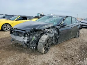 Nissan Altima SR 2.5L 4 2021