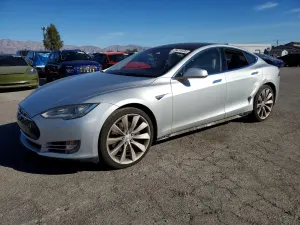 Tesla Model S 2014