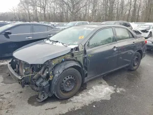 Toyota Corolla BASE 1.8L 4 2013