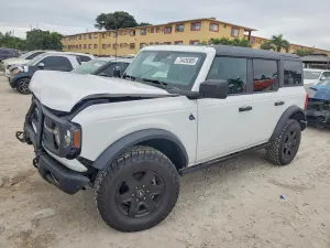 Ford Bronco BLACK DIAMOND 2.3L 4 2024