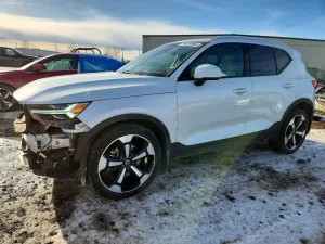 Volvo XC40 T5 MOMENTUM 2.0L 4 2022