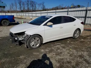 Hyundai Elantra SEL 2.0L 4 2020