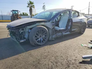 Tesla Model 3 2025