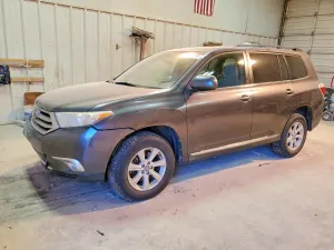 Toyota Highlander BASE 3.5L 6 2012