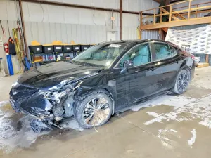 Toyota Camry SE 2.5L 4 2020