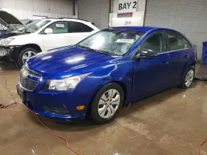 Chevrolet Cruze LS 1.8L 4 2012