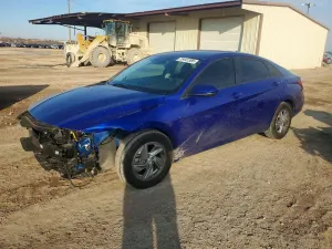 Hyundai Elantra SE 2.0L 4 2025