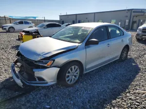 Volkswagen Jetta SE 1.8L 4 2015