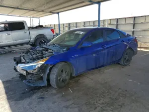 Hyundai Elantra SEL 2.0L 4 2023