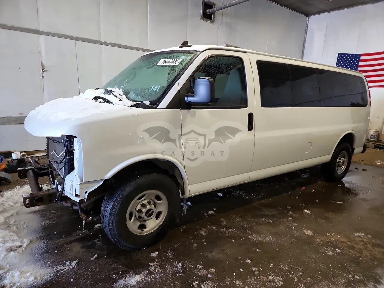 GMC Savana G3500 LS 6.6L 8 2023