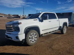 Chevrolet Silverado 1500 K2500 HIGH COUNTRY 6.6L 8 2025