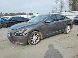 Nissan Maxima S 3.5L 6 2012