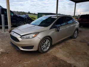 Ford Focus SE 2.0L 4 2017