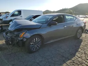 Nissan Altima SV 2.5L 4 2025