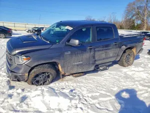 Toyota Tundra 5.7L 8 2018