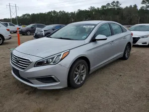 Hyundai Sonata SE 2.4L 4 2016