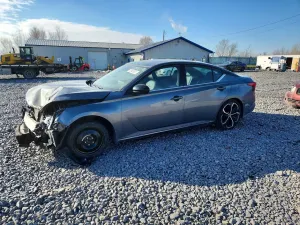 Nissan Altima SR 2.5L 4 2023